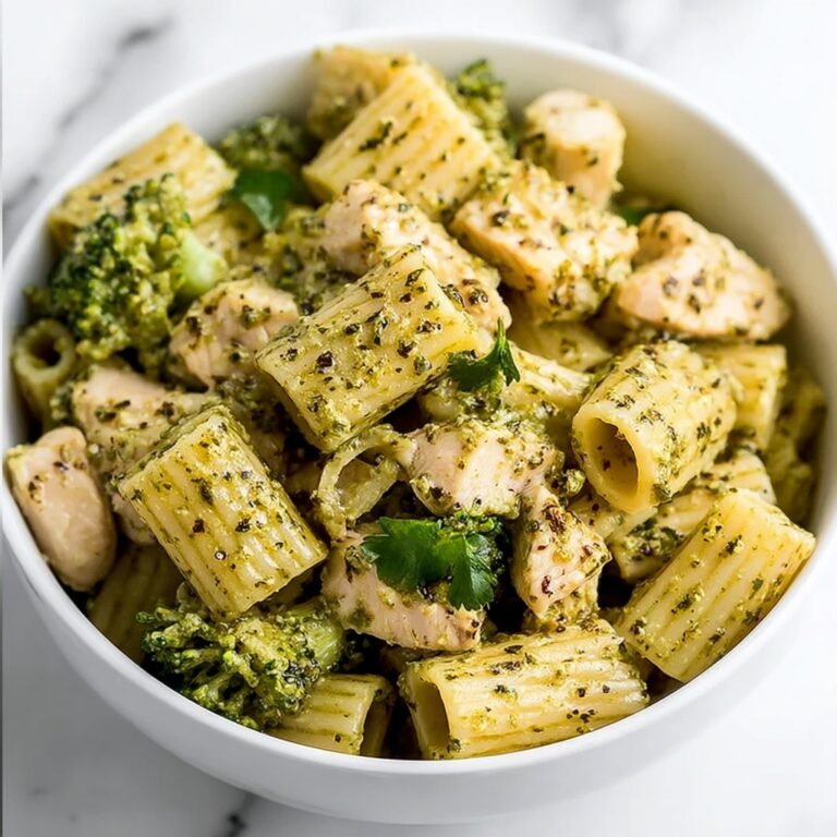 One Pan Creamy Pesto Chicken & Broccoli Pasta Recipe